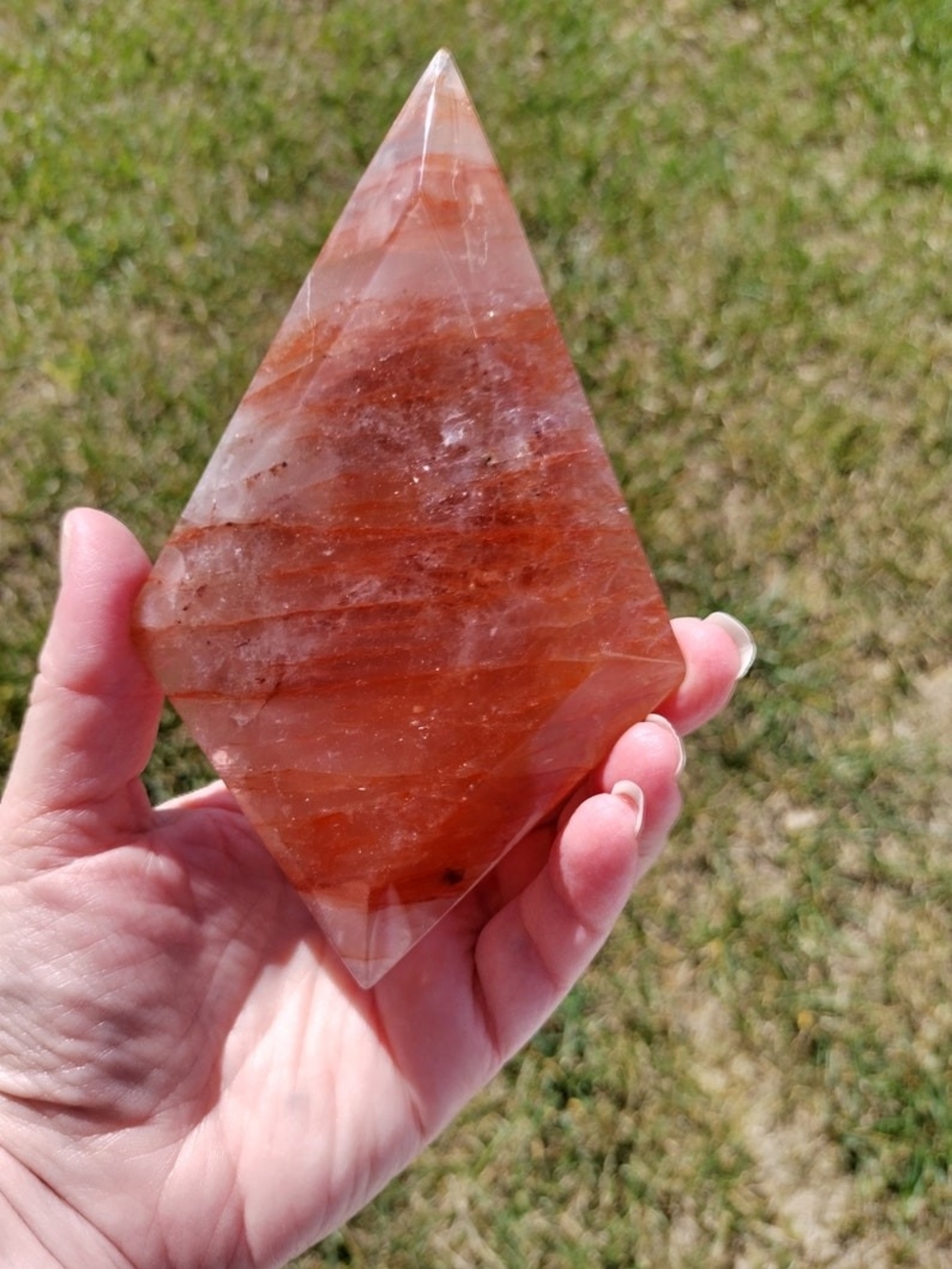 Natural Crystal Hematoid Fire Quartz Diamond with Stand (T5)